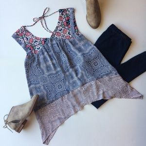 Knox Rose Sleeveless Boho Shark Hem Tank Top